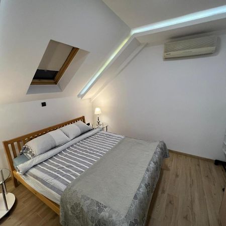 City Center Apartment Belgrado Esterno foto