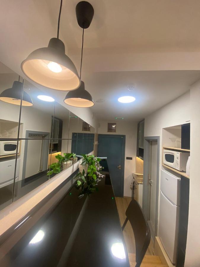 City Center Apartment Belgrado Esterno foto