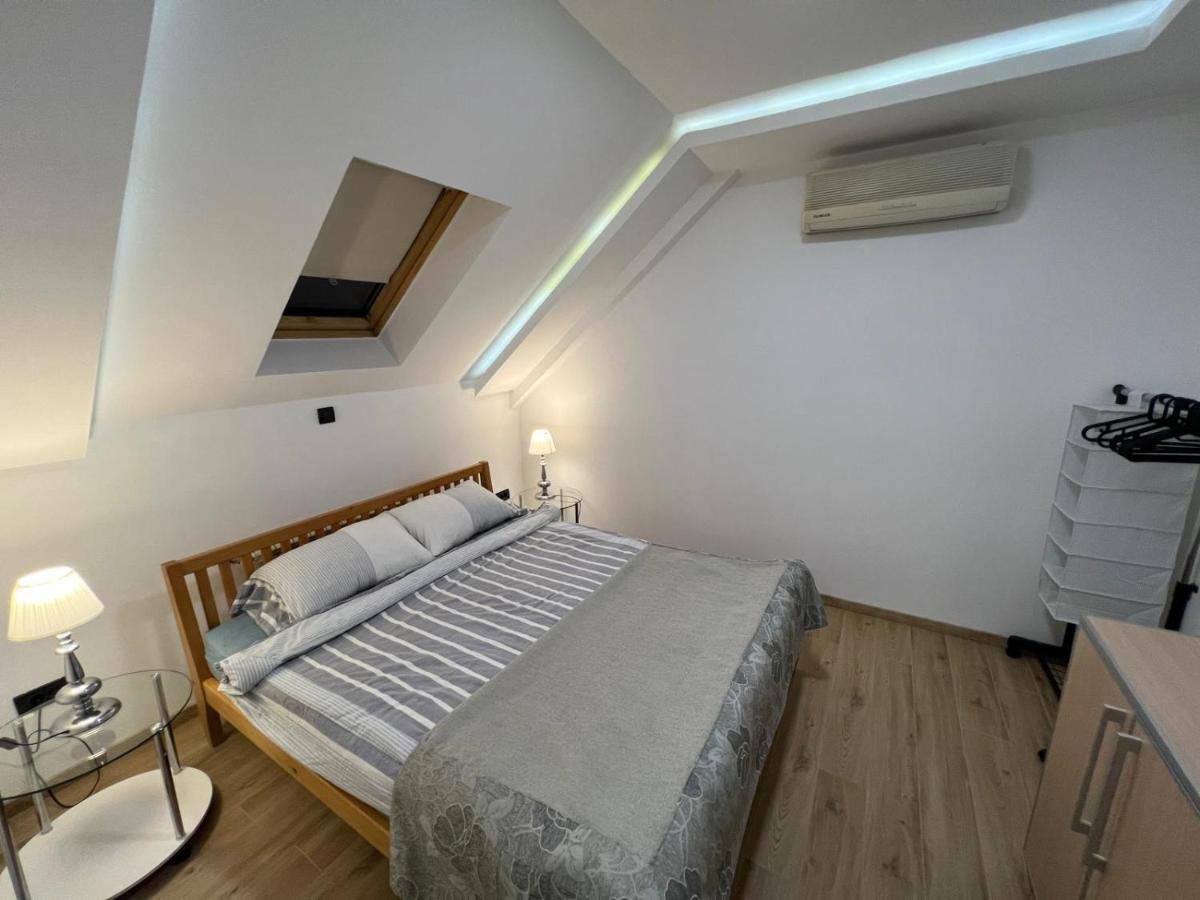 City Center Apartment Belgrado Esterno foto