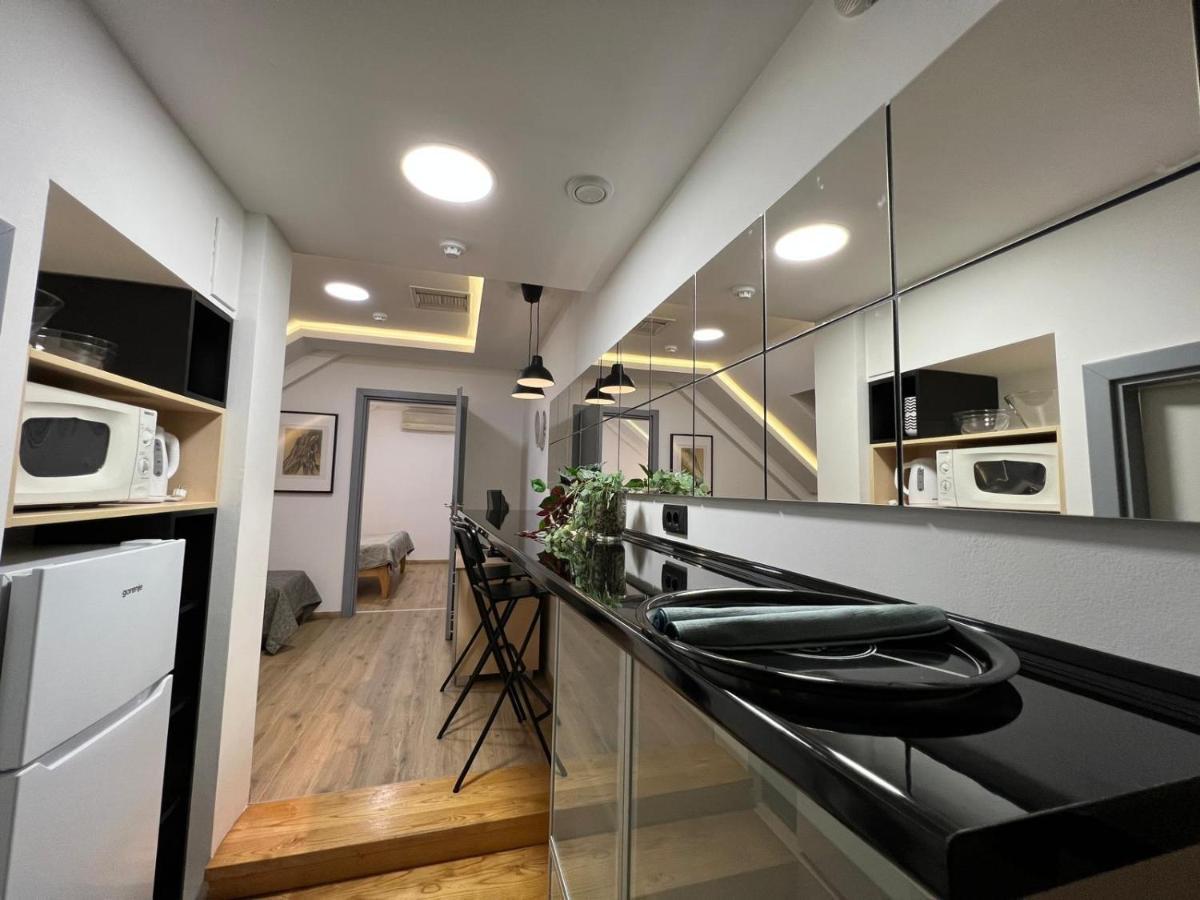 City Center Apartment Belgrado Esterno foto